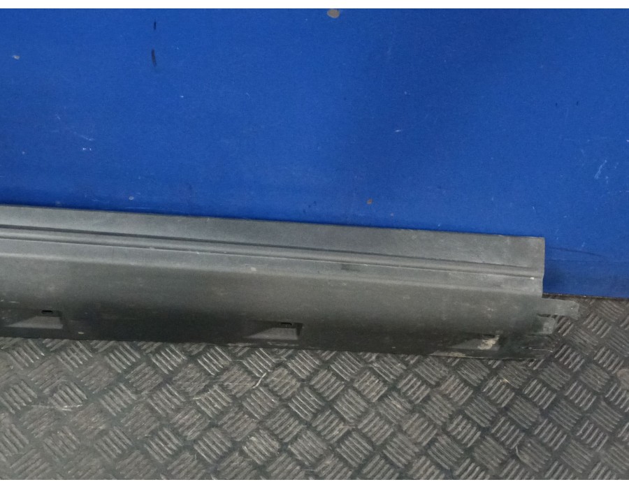 Recambio de spoiler talonera derecha para land rover discovery iv (l319) 3.0 sdv6 4x4 referencia OEM IAM DDJ00024  