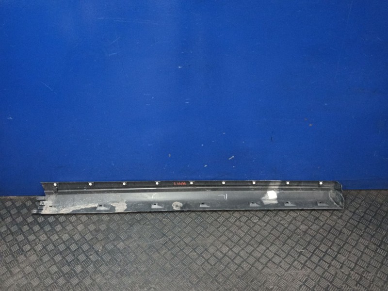 Recambio de spoiler talonera derecha para land rover discovery iv (l319) 3.0 sdv6 4x4 referencia OEM IAM DDJ00024  