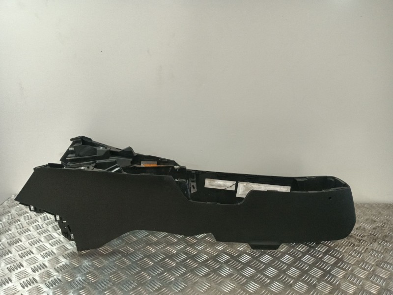 Recambio de consola central para mazda cx-3 (dk) 2.0 skyactiv-g (dk5w, dk6w) referencia OEM IAM D10S64421  