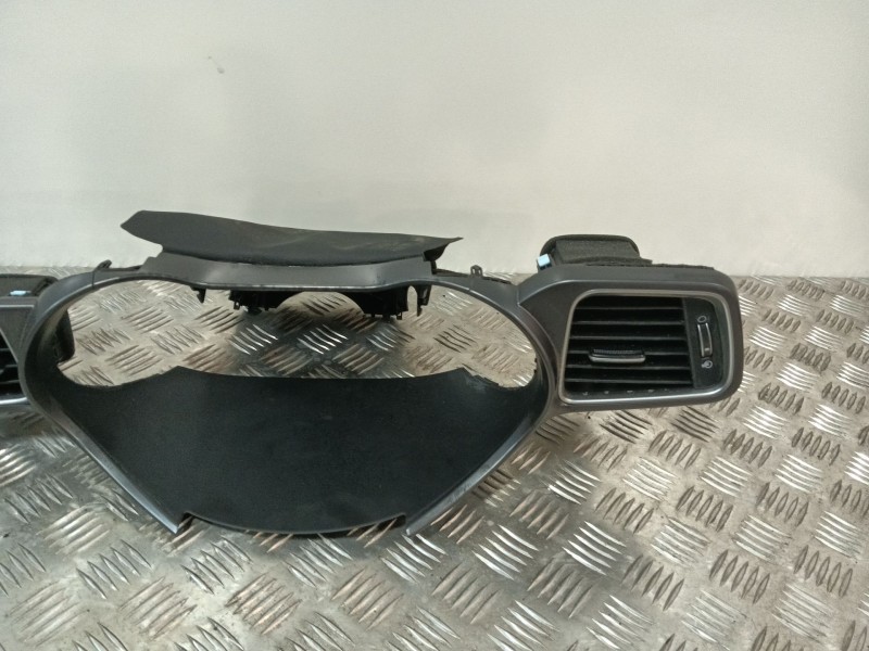 Recambio de carcasa cuadro instrumentos para kia ceed referencia OEM IAM 84830J7000  