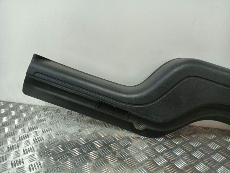 Recambio de moldura para land rover discovery iv (l319) 3.0 sdv6 4x4 referencia OEM IAM ERQ000104  