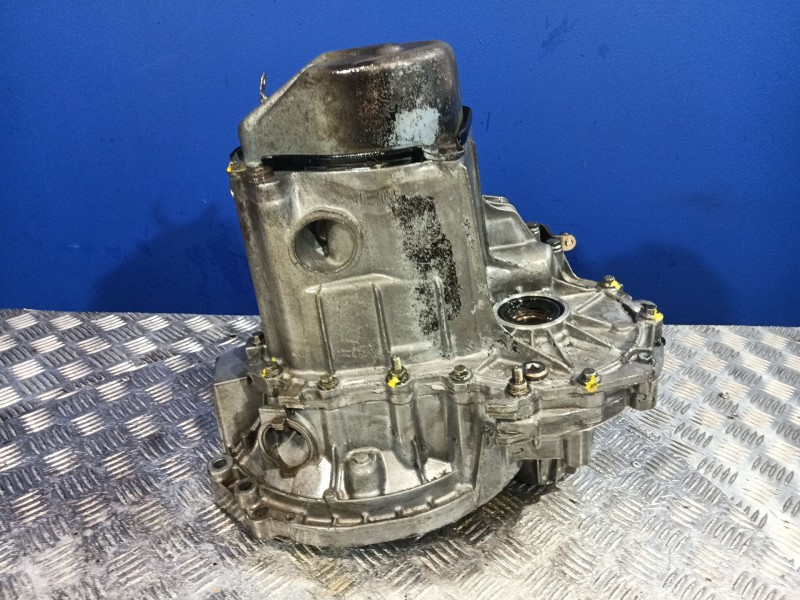Recambio de caja cambios para peugeot 206 berlina 1.6 referencia OEM IAM 20CD70  