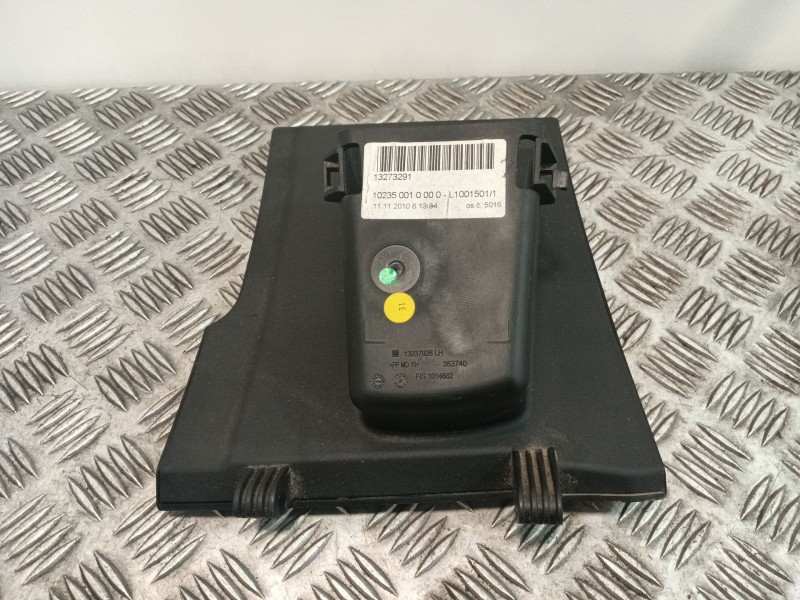 Recambio de guantera para opel insignia berlina 2.0 cdti cat referencia OEM IAM 13273291  