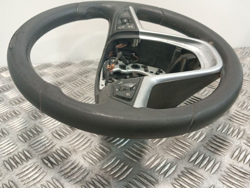 Recambio de volante para opel insignia berlina 2.0 cdti cat referencia OEM IAM 13316547  