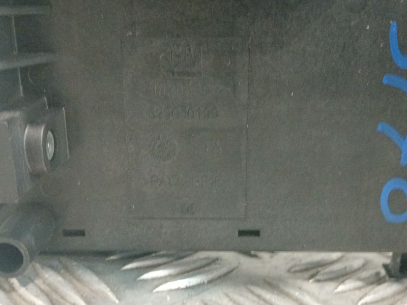 Recambio de caja reles / fusibles para opel insignia berlina 2.0 cdti cat referencia OEM IAM 13255300 529050199 