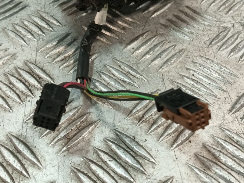 Recambio de retrovisor derecho para citroën c3 referencia OEM IAM 12363610  