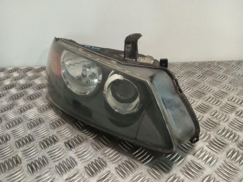 Recambio de faro derecho para nissan almera ii hatchback (n16) 1.5 dci referencia OEM IAM 26010BN66A  