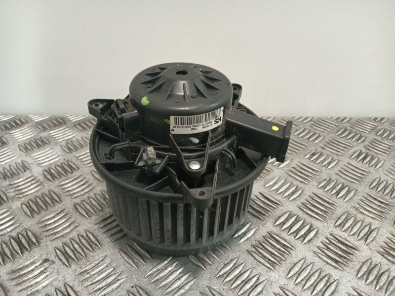 Recambio de motor calefaccion para opel insignia berlina 2.0 cdti cat referencia OEM IAM 5242673401  