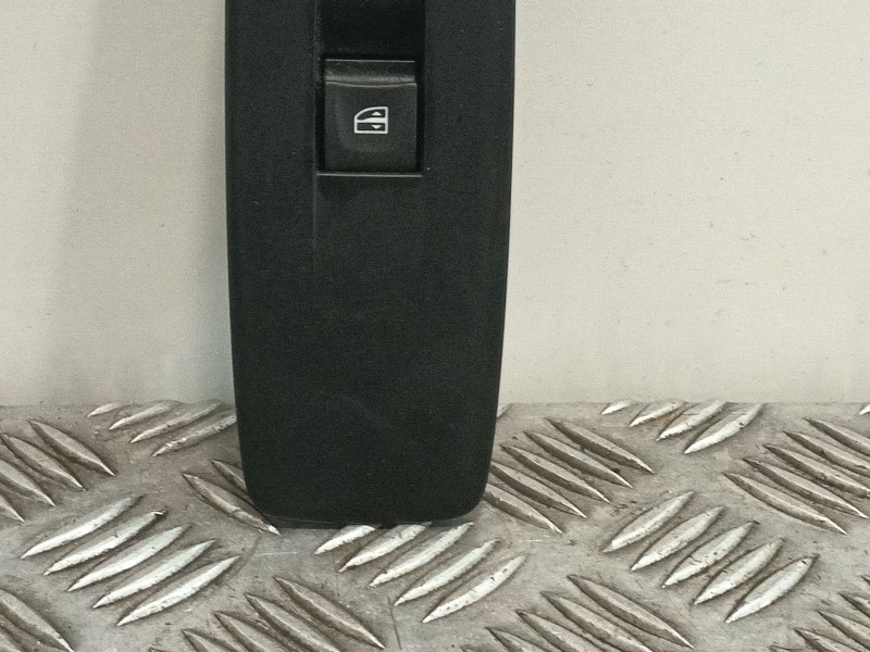 Recambio de mando elevalunas delantero derecho para renault scénic iv (j9_) 1.5 dci 110 referencia OEM IAM 809605274R  