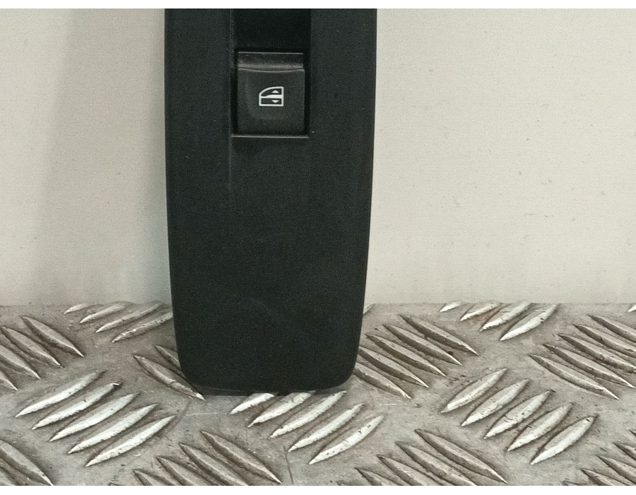 Recambio de mando elevalunas delantero derecho para renault scénic iv (j9_) 1.5 dci 110 referencia OEM IAM 809605274R  
