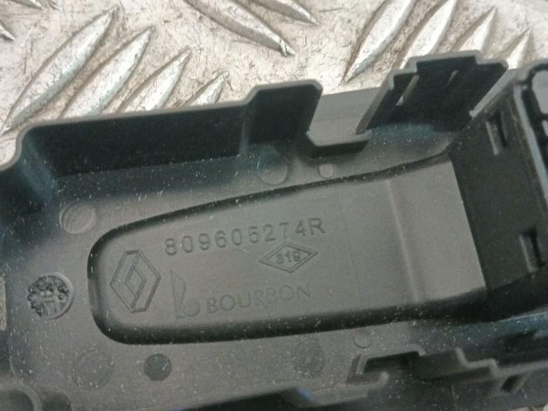 Recambio de mando elevalunas delantero derecho para renault scénic iv (j9_) 1.5 dci 110 referencia OEM IAM 809605274R  