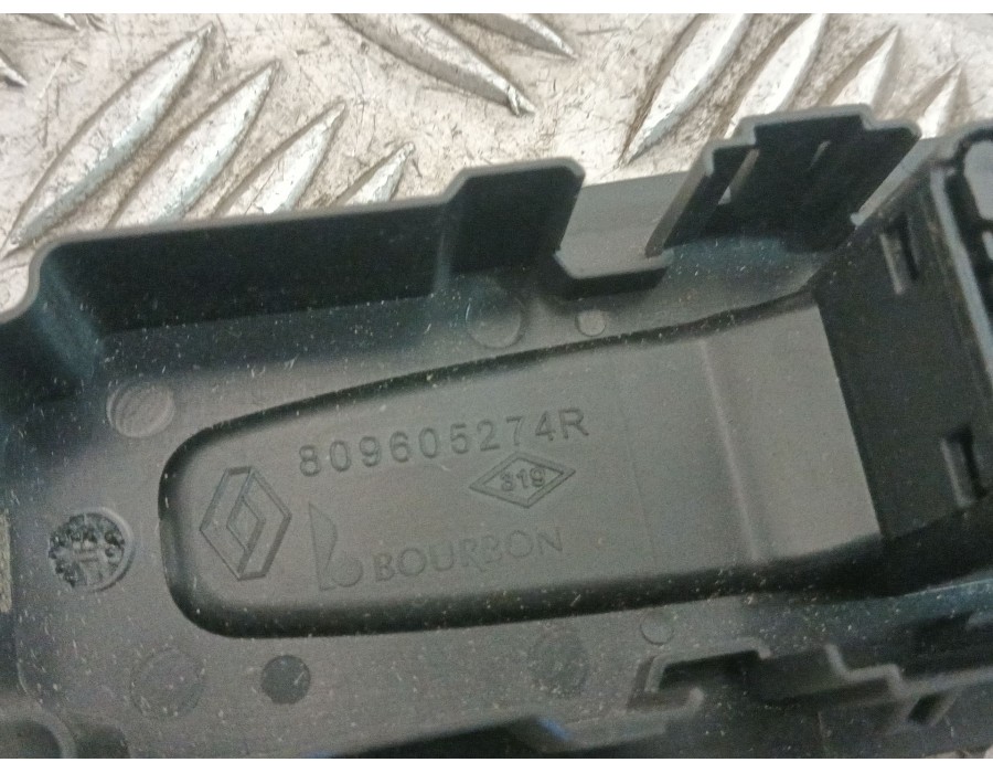 Recambio de mando elevalunas delantero derecho para renault scénic iv (j9_) 1.5 dci 110 referencia OEM IAM 809605274R  