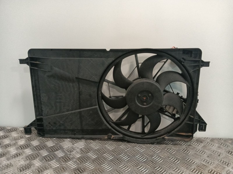 Recambio de electroventilador para volvo v50 familiar 1.6 diesel cat referencia OEM IAM 3M5H8C607RD 1137328148 3135103546