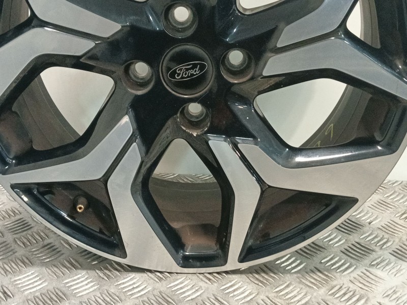 Recambio de llanta para ford ecosport 1.0 ecoboost referencia OEM IAM MN1C-BA  