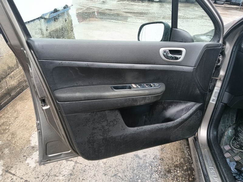 peugeot 307 sw (3h) del año 2004