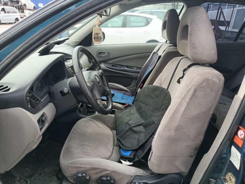 nissan almera ii hatchback (n16) del año 2001