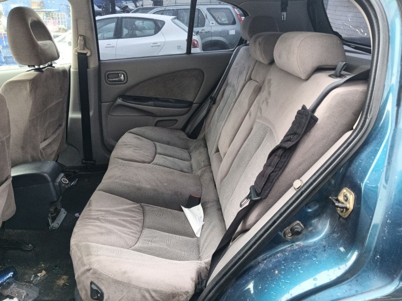 nissan almera ii hatchback (n16) del año 2001