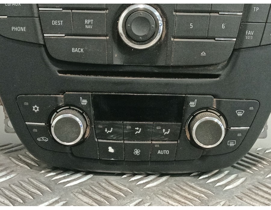 Recambio de sistema audio / radio cd para opel insignia berlina 2.0 cdti cat referencia OEM IAM 13273255 13273102 