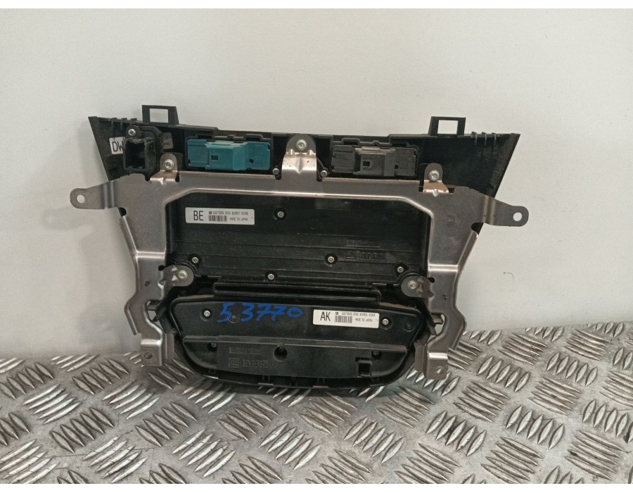 Recambio de sistema audio / radio cd para opel insignia berlina 2.0 cdti cat referencia OEM IAM 13273255 13273102 