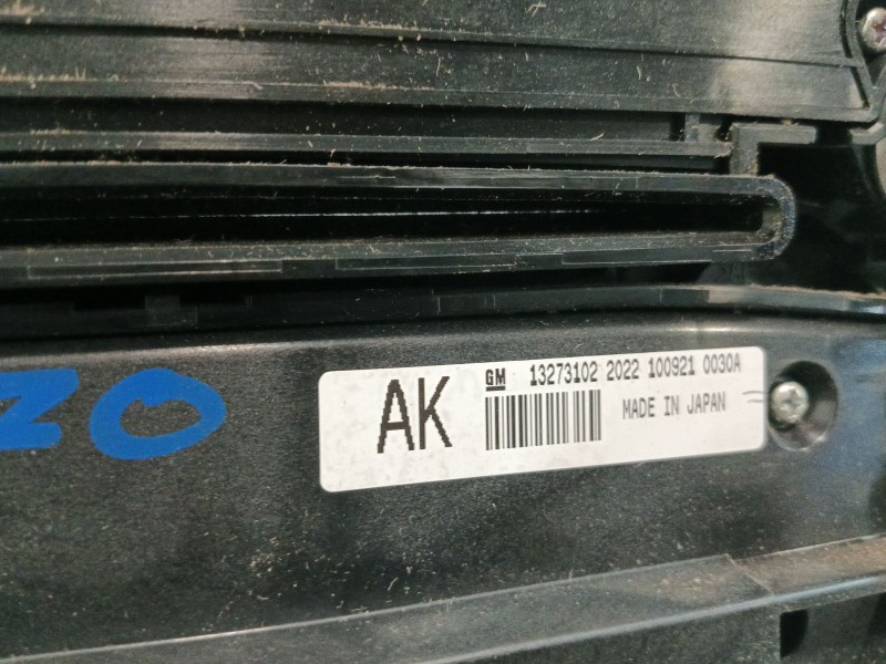 Recambio de sistema audio / radio cd para opel insignia berlina 2.0 cdti cat referencia OEM IAM 13273255 13273102 
