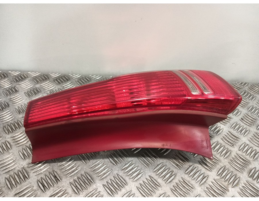 Recambio de piloto trasero derecho para citroën c4 ii (nc_) 1.6 hdi 90 referencia OEM IAM 9655863980  