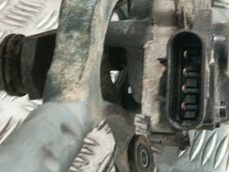 Recambio de motor limpia delantero para opel insignia berlina 2.0 cdti cat referencia OEM IAM 13227392  