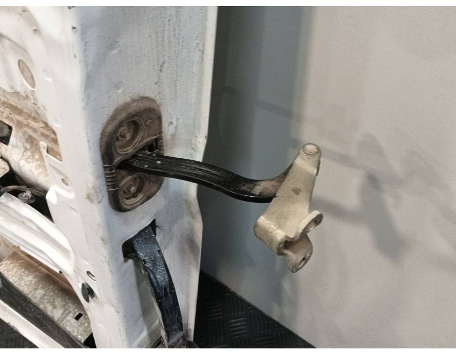 Recambio de puerta trasera carga izquierda para citroën jumper iii furgoneta 2.2 hdi 110 referencia OEM IAM   