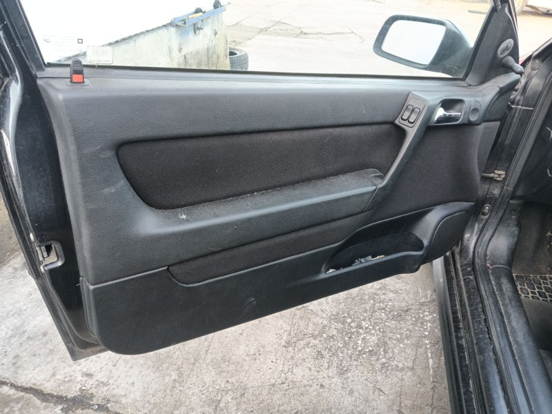 opel astra g hatchback (t98) del año 2001