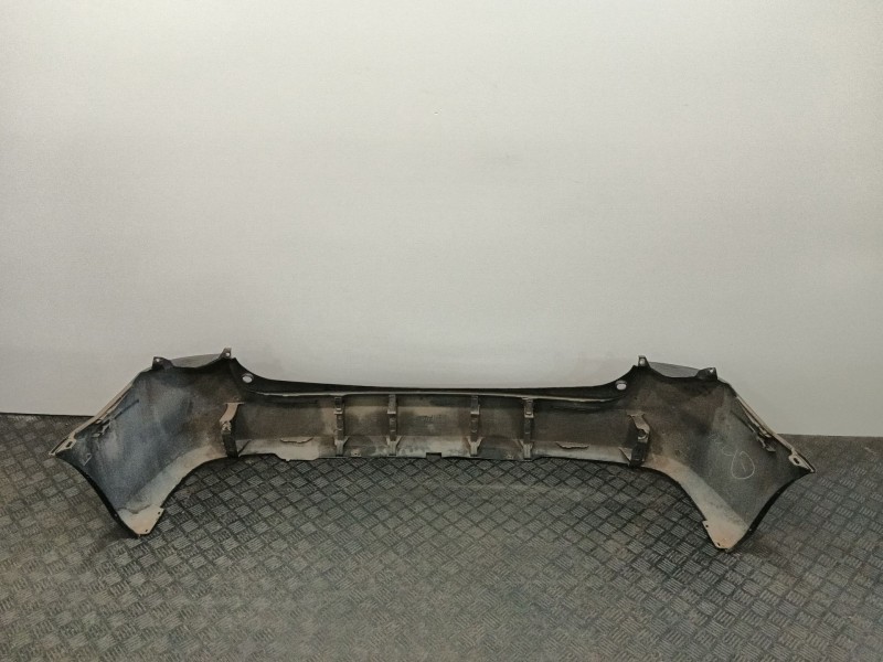 Recambio de paragolpes trasero para mazda premacy (cp) 2.0 td referencia OEM IAM   