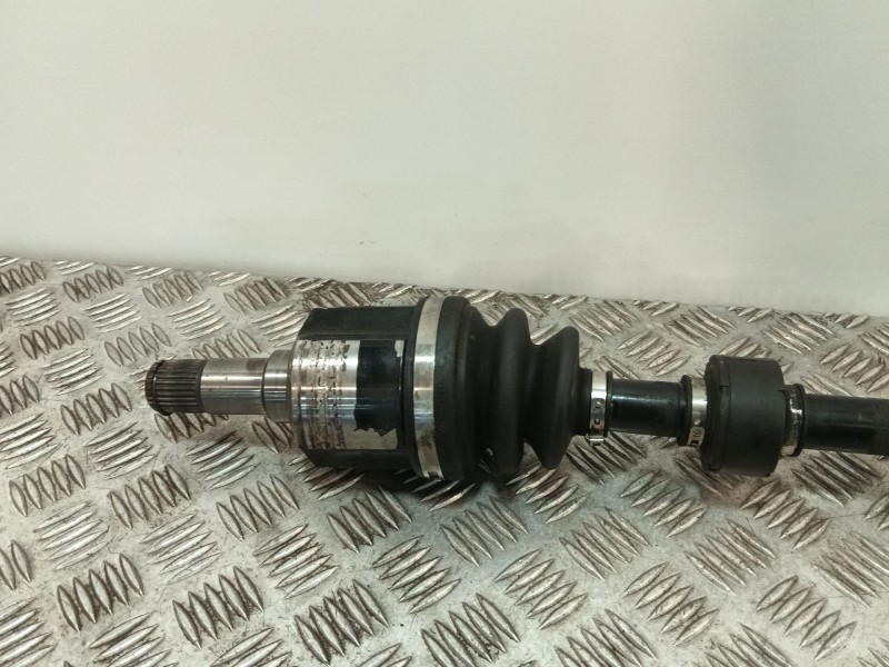Recambio de transmision delantera izquierda para kia carnival referencia OEM IAM 07D2328B  