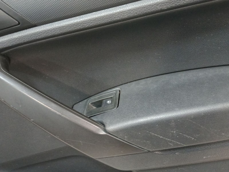Recambio de guarnecido puerta delantera derecha para volkswagen caddy iv monospace (sab, saj) 2.0 tdi referencia OEM IAM   