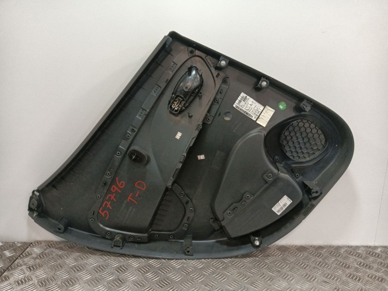Recambio de guarnecido puerta trasera derecha para renault clio iv referencia OEM IAM 1135312X 829A07547R 1135315X