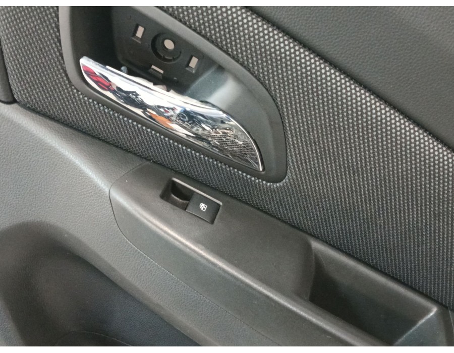 Recambio de guarnecido puerta trasera derecha para chevrolet cruze hatchback (j305) 1.7 d referencia OEM IAM 96950774 96940778 