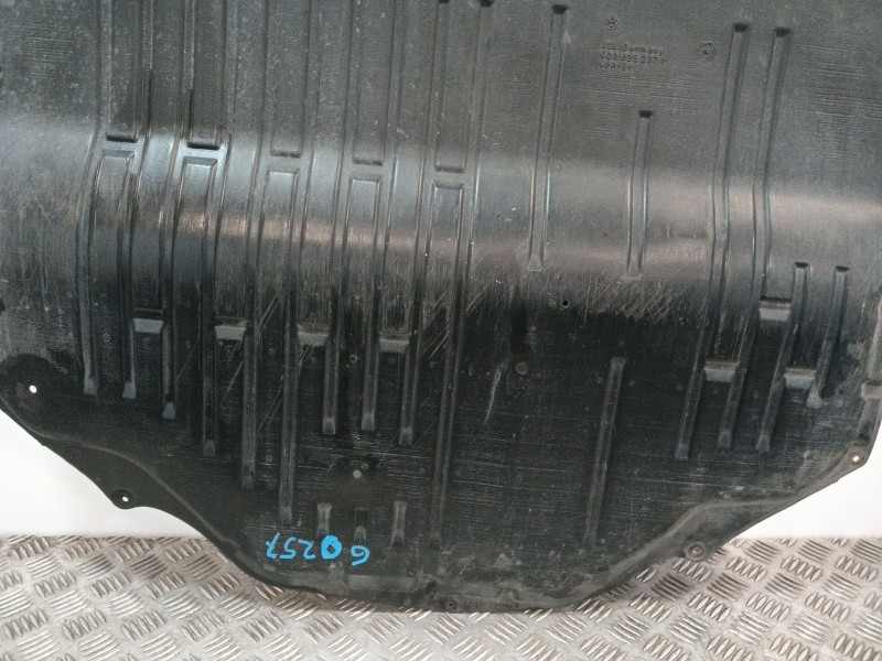 Recambio de cubrecarter para volkswagen polo iv (9n_, 9a_) 1.4 tdi referencia OEM IAM 6Q0825237P  