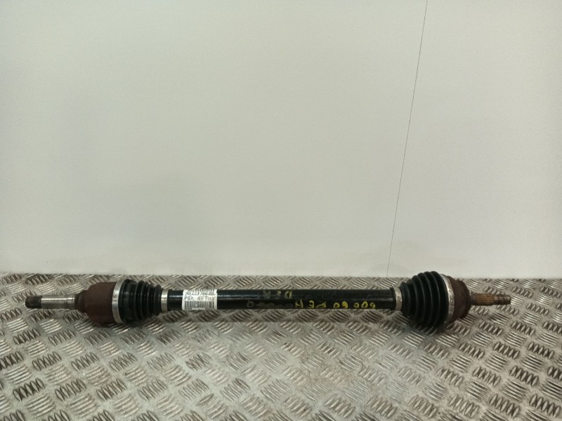 Recambio de transmision delantera derecha para citroën c3 iii (sx) 1.2 puretech 82 referencia OEM IAM 9677476680  