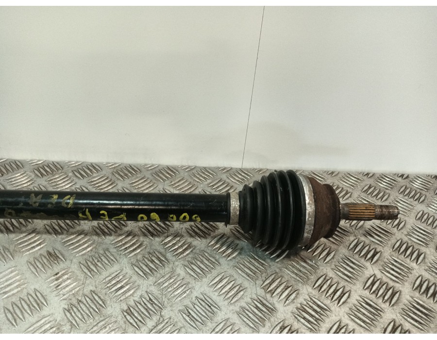 Recambio de transmision delantera derecha para citroën c3 iii (sx) 1.2 puretech 82 referencia OEM IAM 9677476680  
