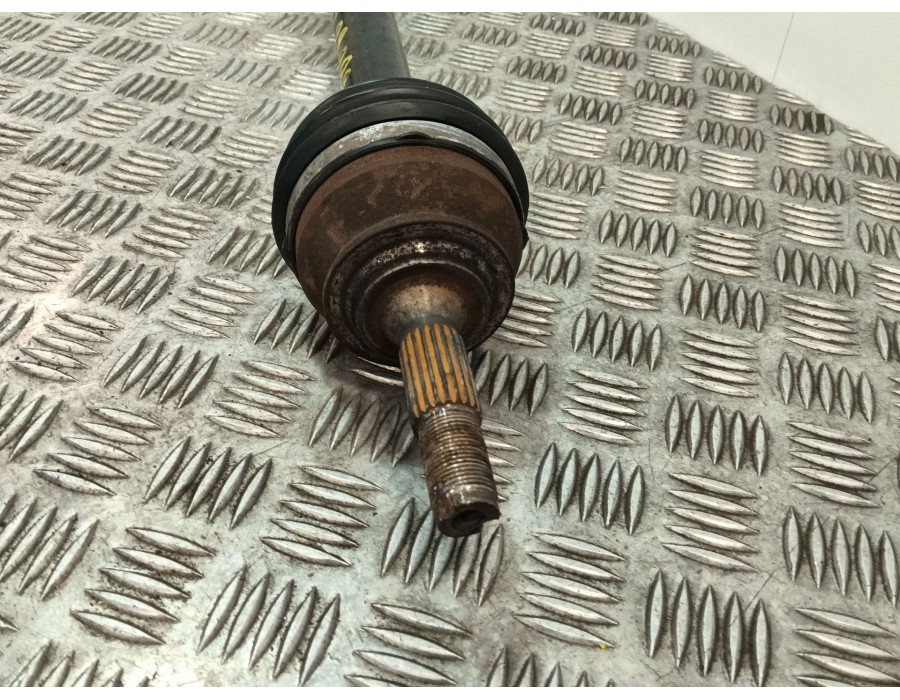 Recambio de transmision delantera derecha para citroën c3 iii (sx) 1.2 puretech 82 referencia OEM IAM 9677476680  