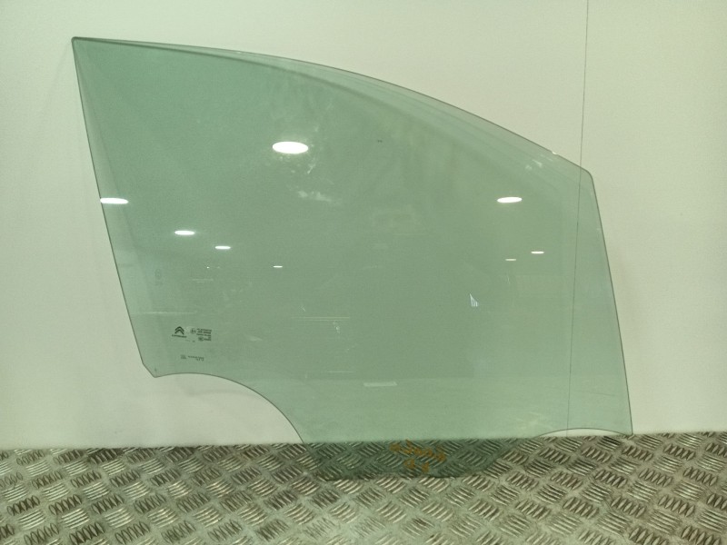 Recambio de luna delantera derecha para citroën c3 iii (sx) 1.2 puretech 82 referencia OEM IAM 9813022480  