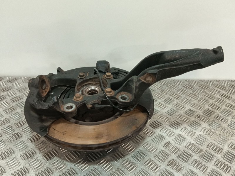 Recambio de mangueta delantera derecha para land rover discovery iv (l319) 3.0 sdv6 4x4 referencia OEM IAM AH223K185AC  