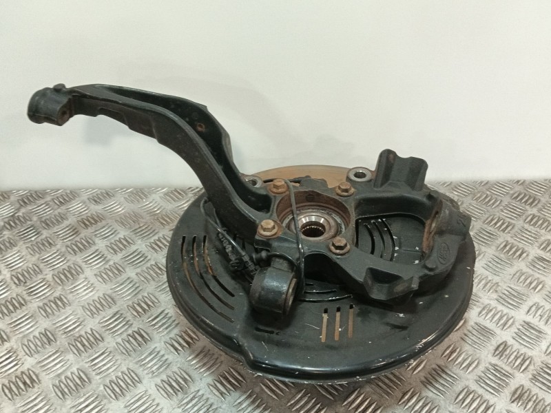 Recambio de mangueta delantera derecha para land rover discovery iv (l319) 3.0 sdv6 4x4 referencia OEM IAM AH223K185AC  