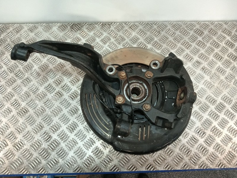 Recambio de mangueta delantera derecha para land rover discovery iv (l319) 3.0 sdv6 4x4 referencia OEM IAM AH223K185AC  