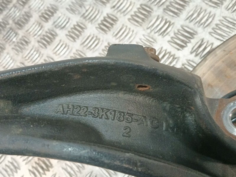 Recambio de mangueta delantera derecha para land rover discovery iv (l319) 3.0 sdv6 4x4 referencia OEM IAM AH223K185AC  