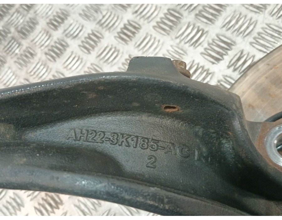 Recambio de mangueta delantera derecha para land rover discovery iv (l319) 3.0 sdv6 4x4 referencia OEM IAM AH223K185AC  