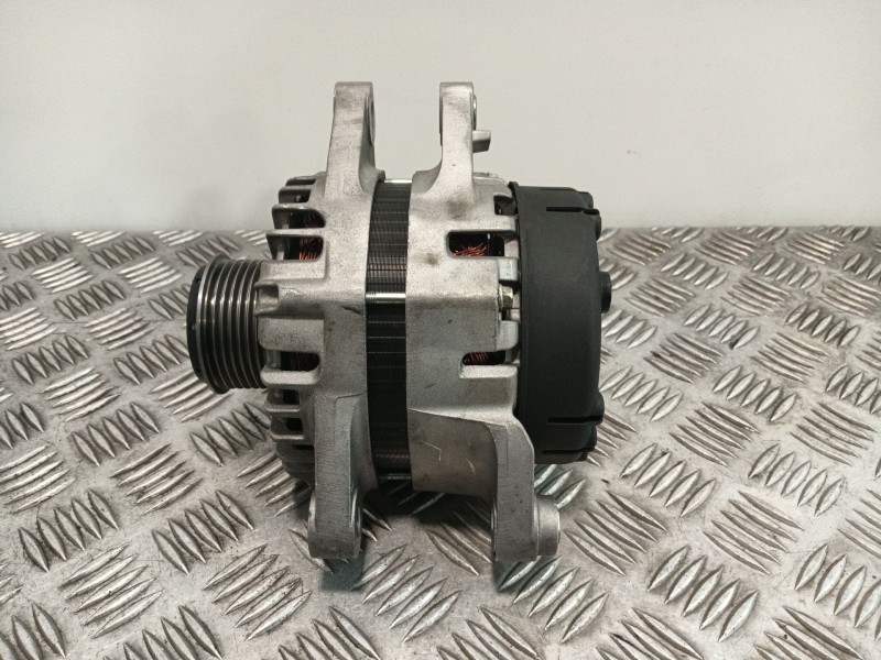 Recambio de alternador para hyundai h350 furgoneta 2.5 crdi referencia OEM IAM 373004A900 LRA04363 