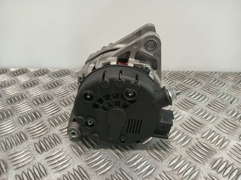 Recambio de alternador para hyundai h350 furgoneta 2.5 crdi referencia OEM IAM 373004A900 LRA04363 