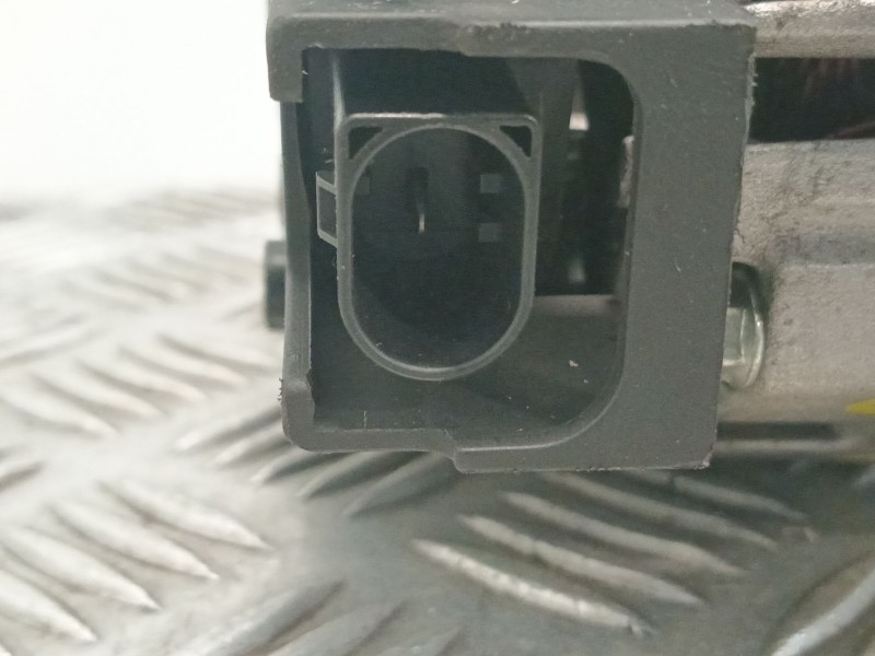 Recambio de alternador para hyundai h350 furgoneta 2.5 crdi referencia OEM IAM 373004A900 LRA04363 