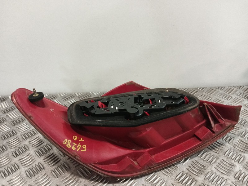 Recambio de piloto trasero derecho para peugeot 307 (s1) 2.0 16v cat referencia OEM IAM 89022860507  