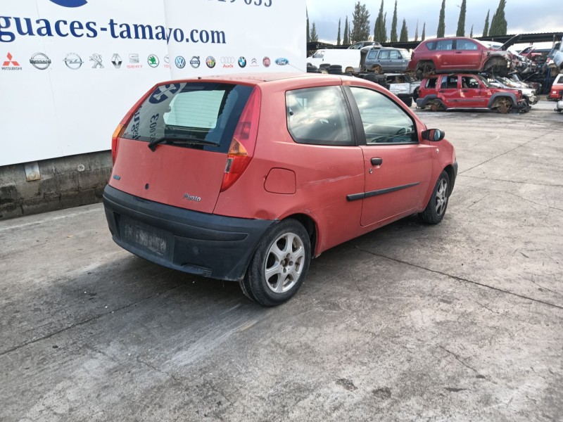 fiat punto (188_) del año 2000