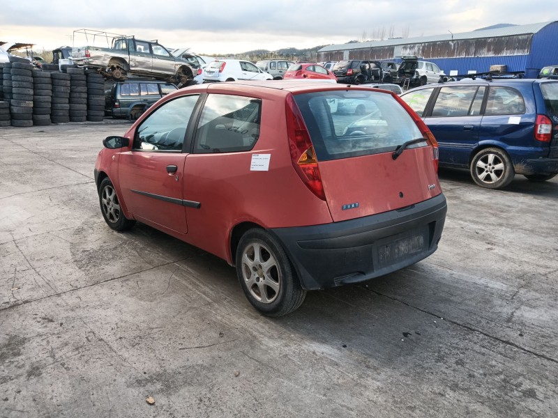 fiat punto (188_) del año 2000