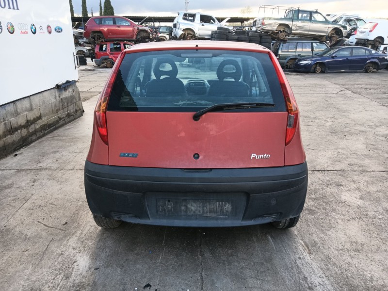 fiat punto (188_) del año 2000